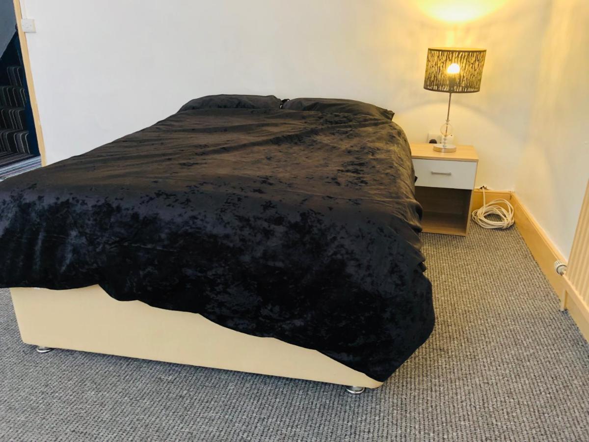 Shous Guest House Emersons Green Eksteriør bilde